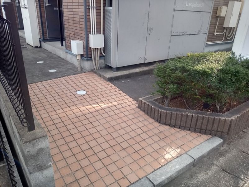 レオパレスＩｔｏ エントランス