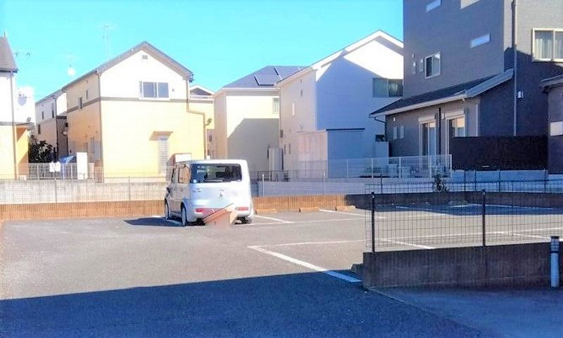 レオパレスル　シェルＢ 駐車場