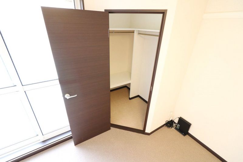レオネクストマホロバ 収納