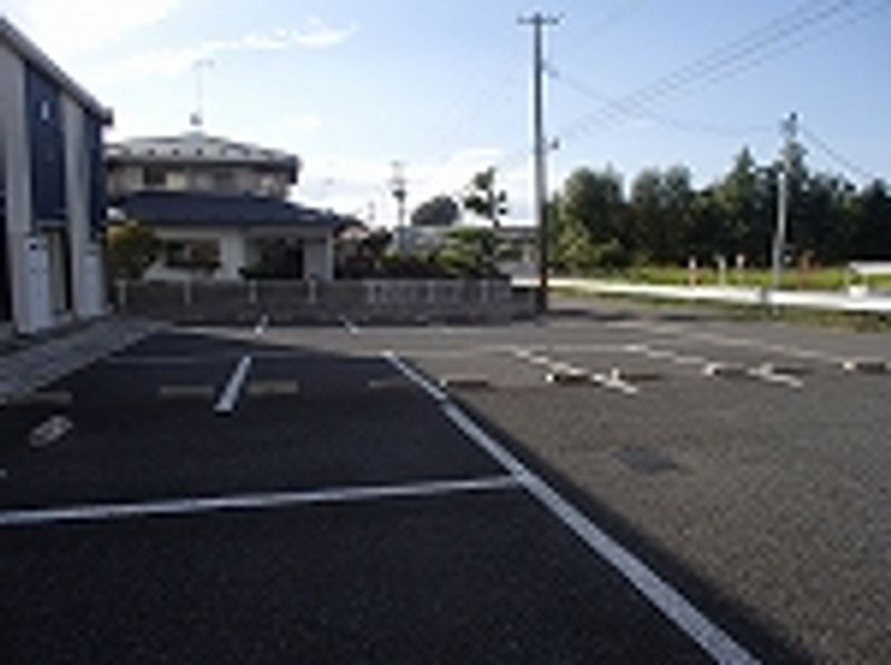 レオネクストＪ　Ⅱ 駐車場