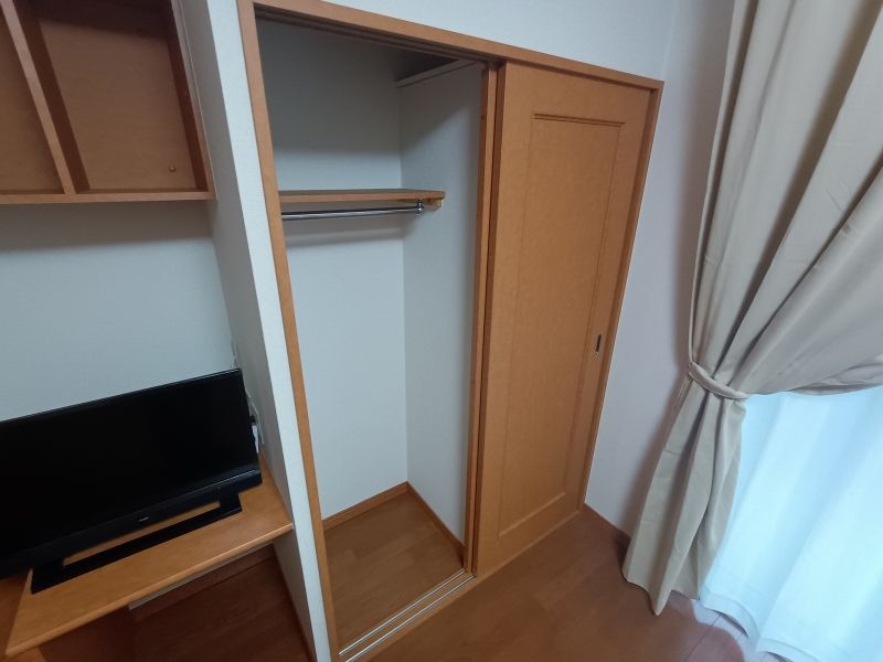 レオパレスセジュール新保 収納