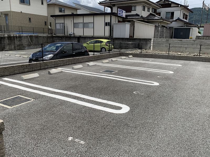 ミランダＪＩＮⅣ 駐車場