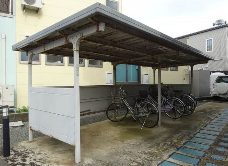 レオパレスけやき通り 庭