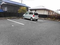 レオパレスユーハイツ 駐車場