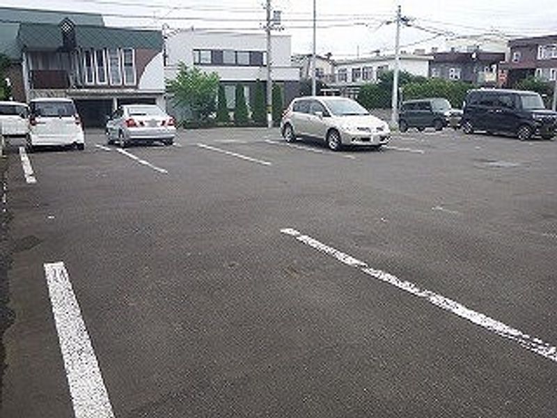 レオネクストＭＩＳＡＫＩ 駐車場
