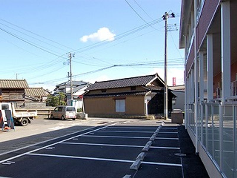 レオネクストエポック２１ 駐車場