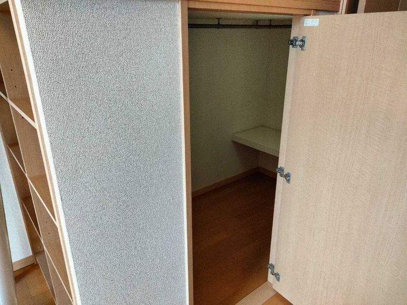 レオパレスモンジュイ 収納