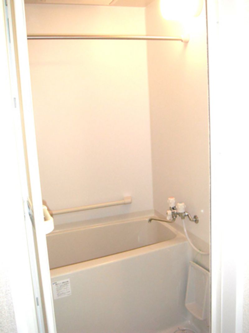 LEONEXT Accolade Bathroom