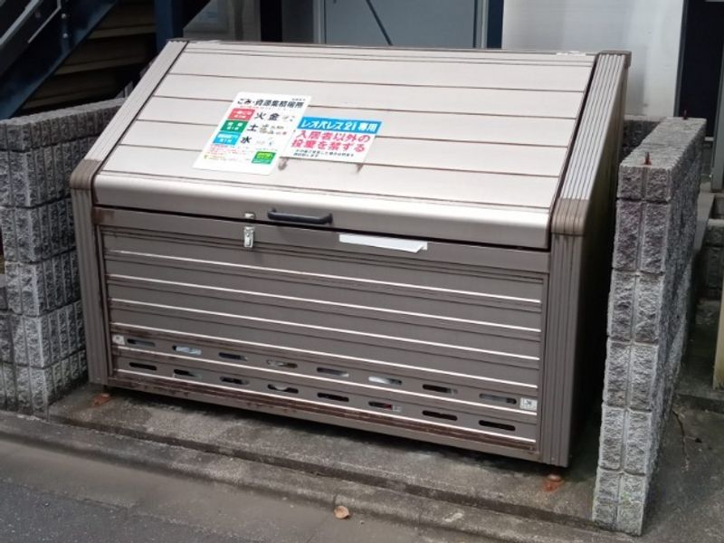 レオパレスヴェラ　コート 共用部分