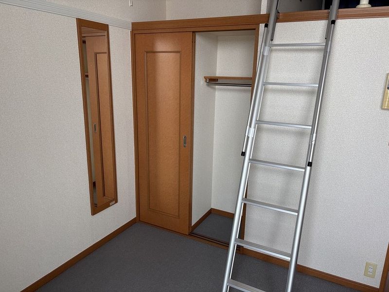 レオパレス光 収納