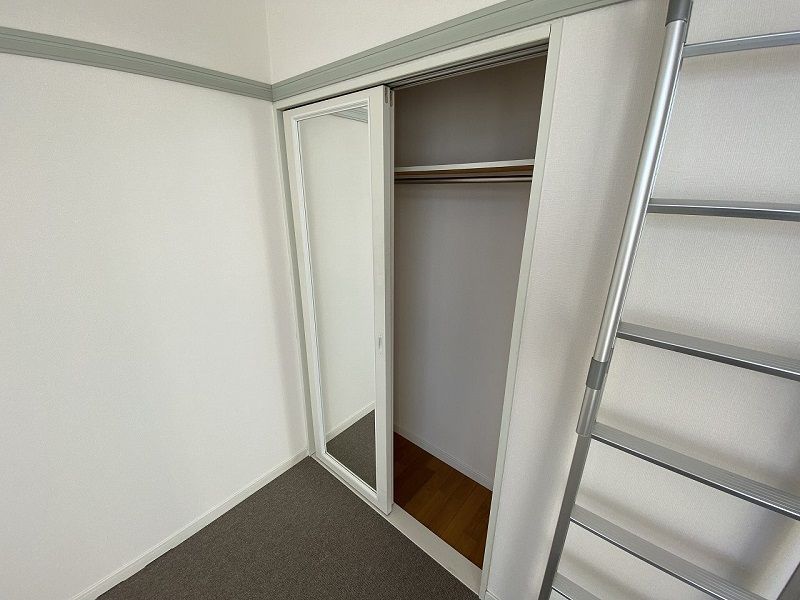 レオパレスクレール 収納