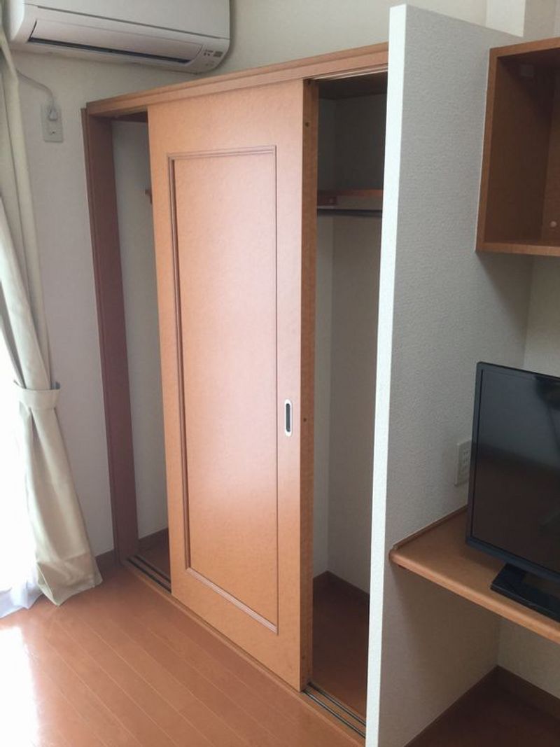 レオパレスマロニエ 収納