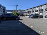 レオパレスさくらい 駐車場