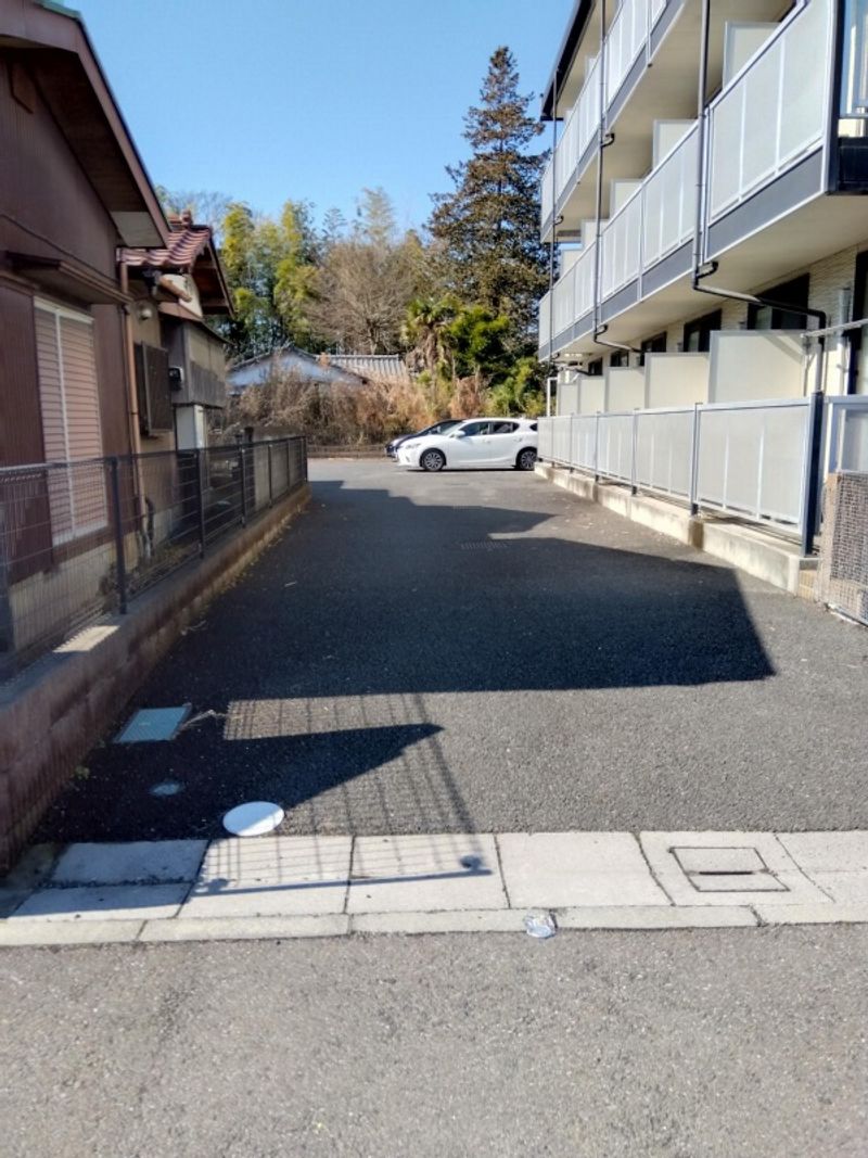 レオパレス角 駐車場