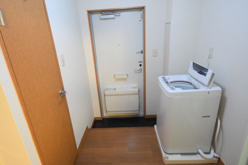 レオパレス池袋ウエスト 玄関