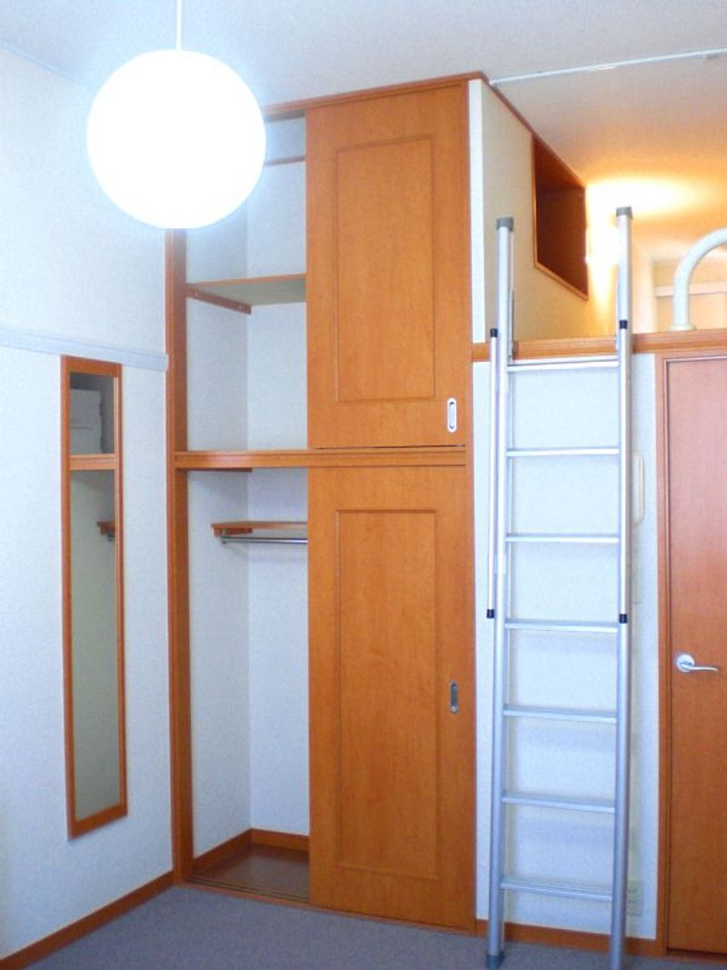 レオパレス錦 収納