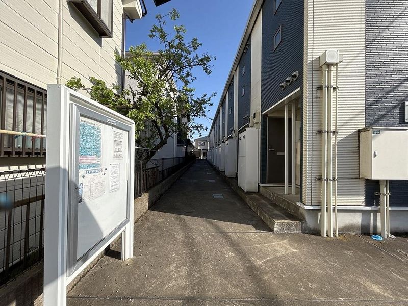 レオネクストＦｒｅｅ　Ｏｎｅ エントランス