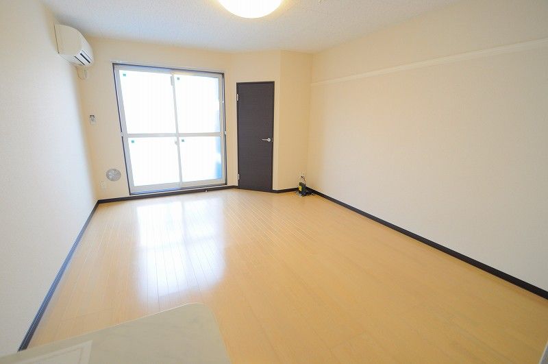 LEONEXT AQUA TIMES Living room