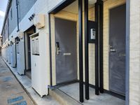 レオパレス二池 玄関