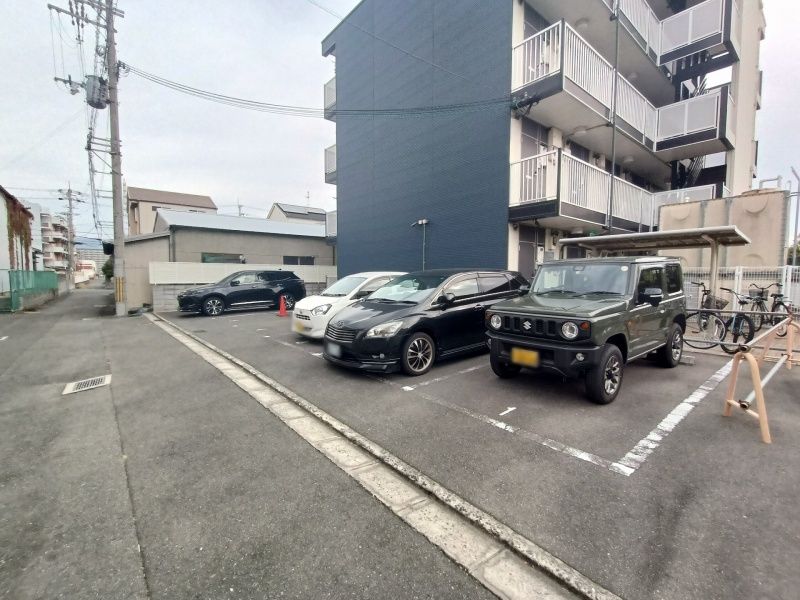 レオパレスＷｉｎｄⅡ 駐車場