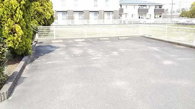 レオパレスもろどみⅡ 駐車場