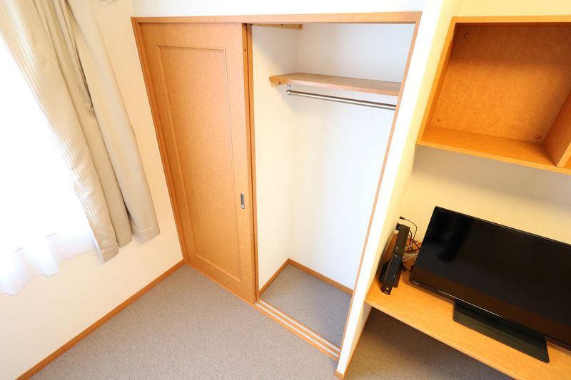 レオパレスエフ 収納