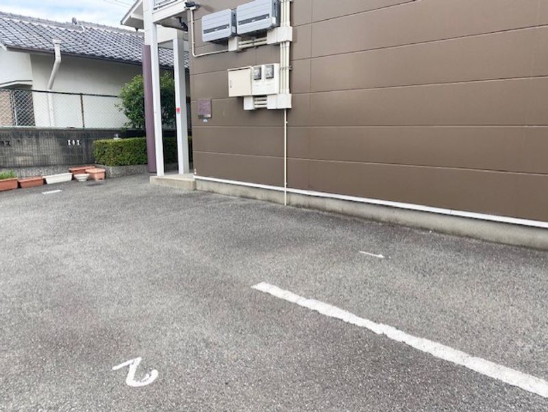 レオパレスＬｉｇｈｔ　Ｌｉｋｅ 駐車場
