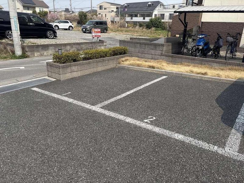 レオパレスＳＨＩＢＩＲＡＫＩ 駐車場