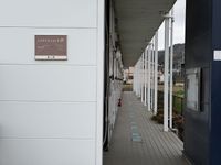 レオパレス唐ヶ原 エントランス