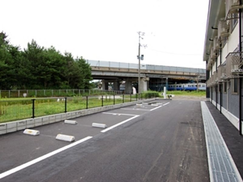 レオネクスト大輝 駐車場