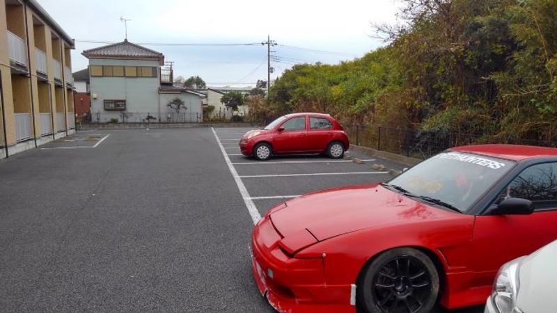 レオパレスリヴェールⅠ 駐車場