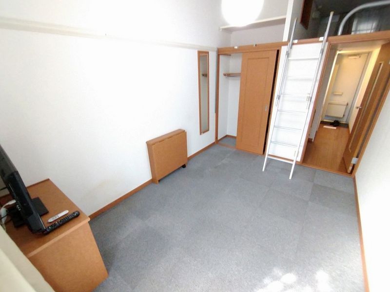 レオパレスグッド　フォーチュン 居間
