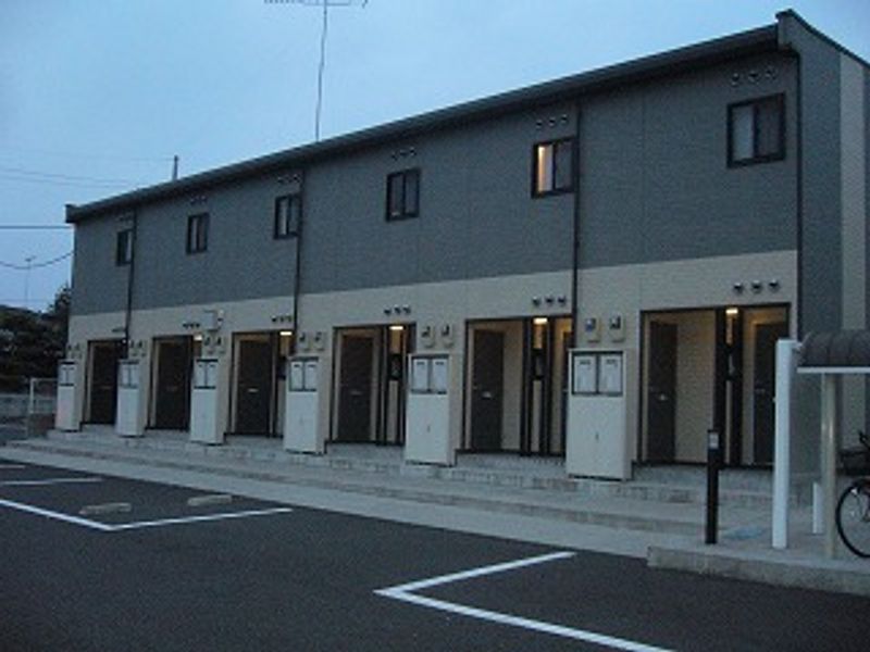 レオパレスＨＡＲＵ 駐車場