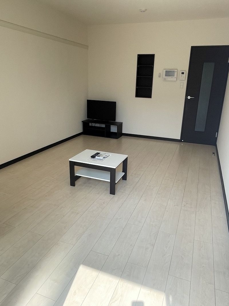 レオネクストＴＯＢＡⅢ 居間