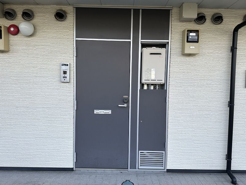 レオパレスグランエスポワールⅡ 玄関