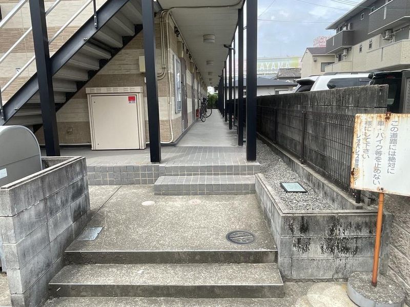 leopalace Kita Shin Bakuroumachi Lối vào