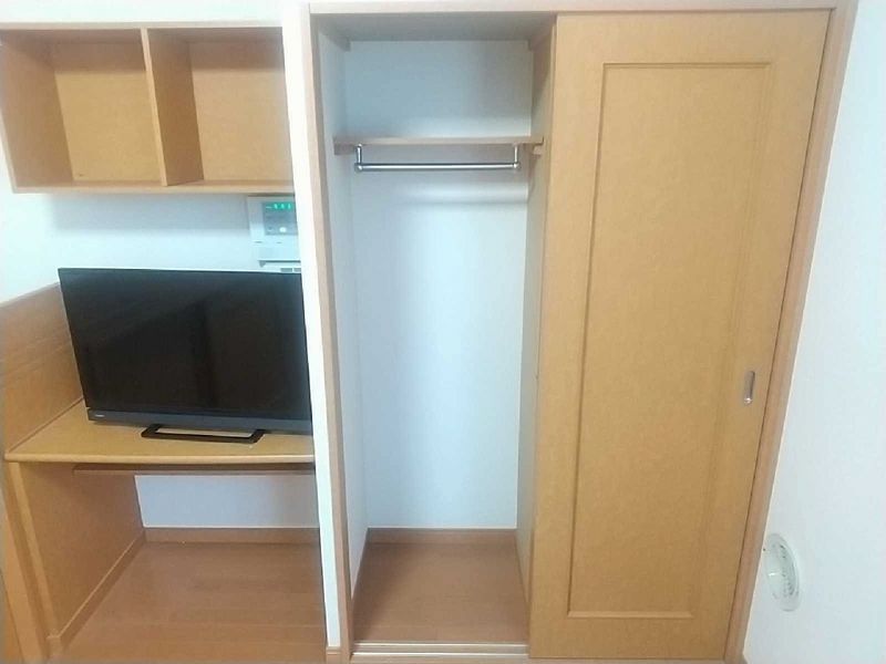 レオパレス山吹 収納