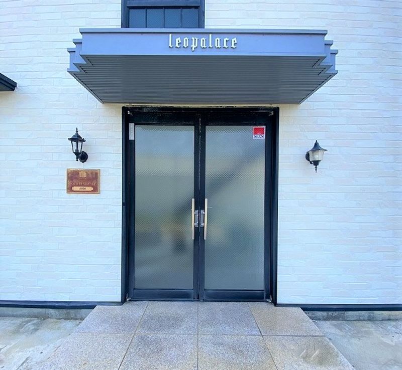 leopalace NIIBORI Entrance