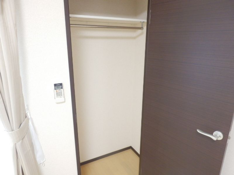 レオパレスコンフォート　Ｌ 収納