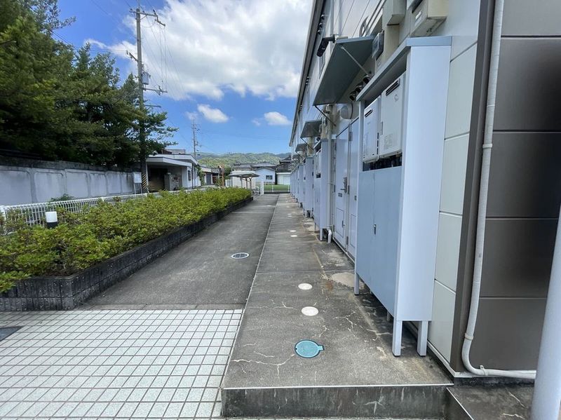 レオパレスルミエール エントランス