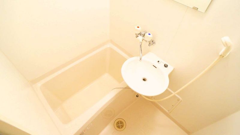 レオパレスラフレシール 風呂