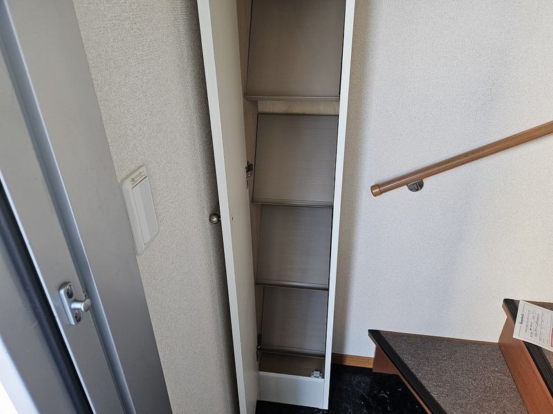 レオパレスＷＥＳＴＧＡＴＴＥＲ 玄関