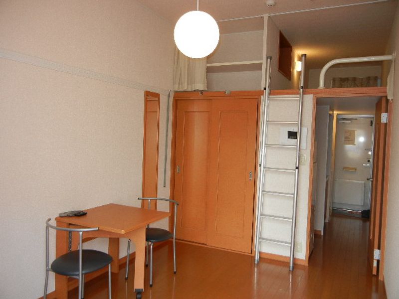 レオパレス彩Ⅱ 居間