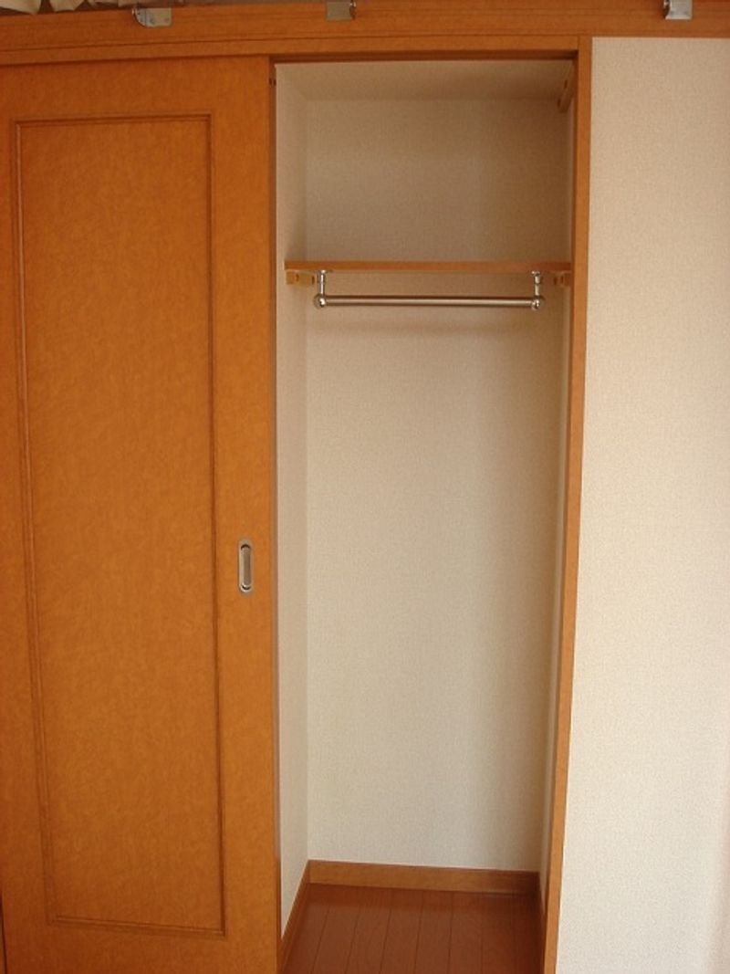 レオパレスダース　ワン 収納