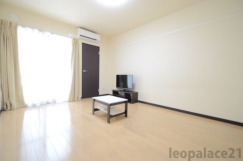 LEONEXT Amour Bedroom