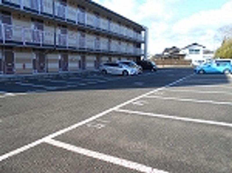 レオパレスアトラス折立Ⅰ 駐車場