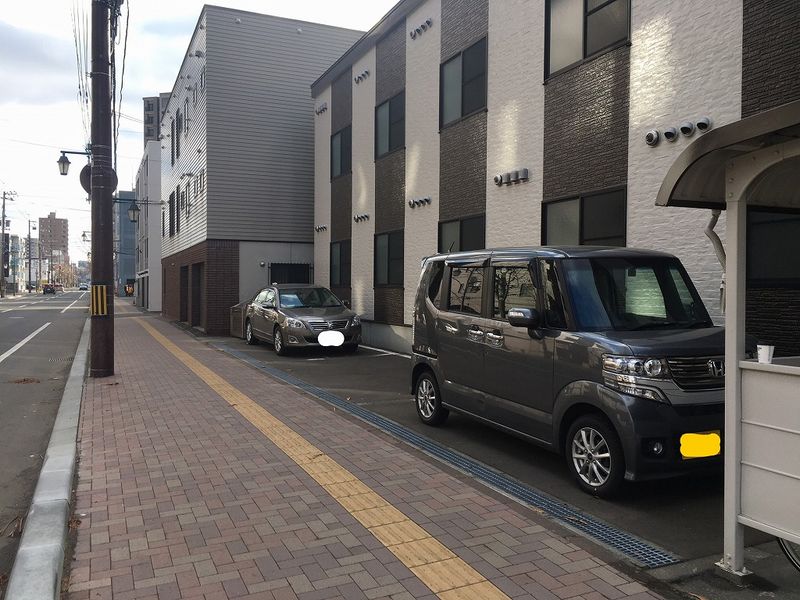 レオパレスジョルダン 駐車場