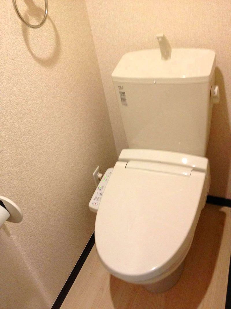 LEONEXT Brandor Nhà vệ sinh