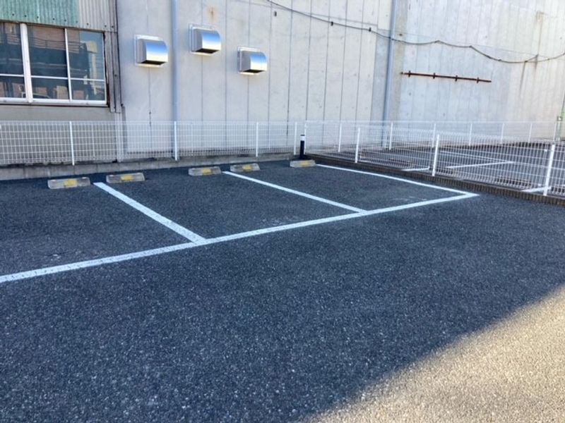 レオネクスト洗心 駐車場