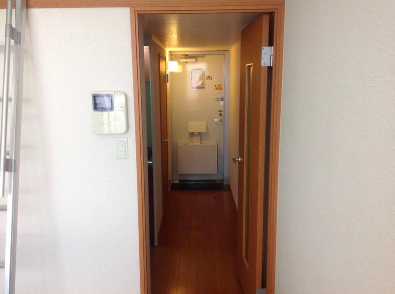 レオパレスエスペラント 玄関